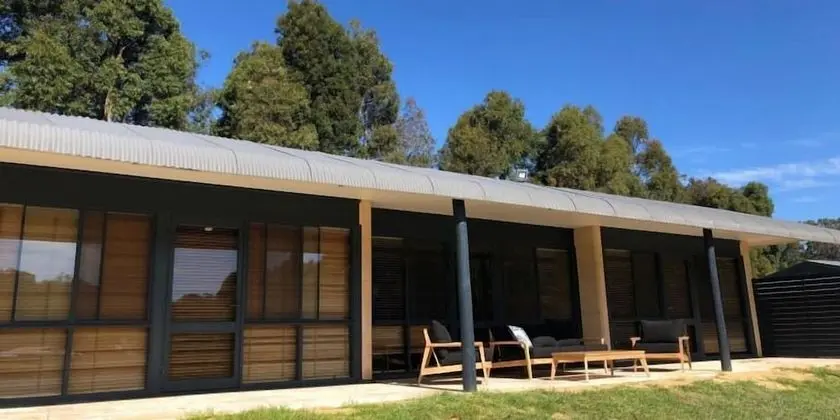 Superior Dağ Evi, Göl Manzaralı