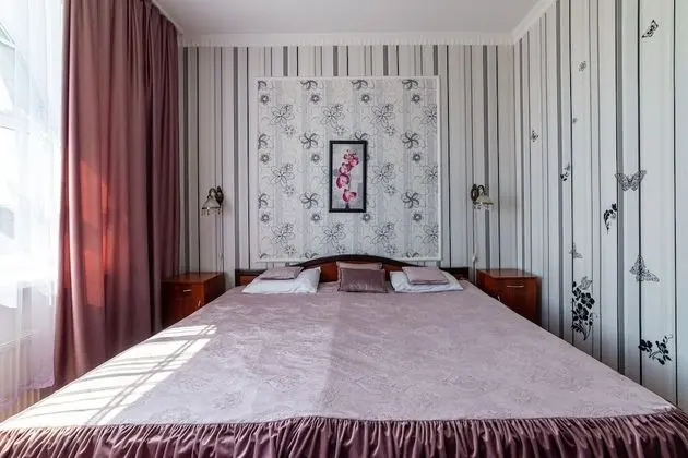 Luxury Oda