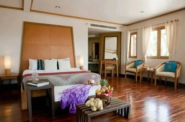 Coner Room