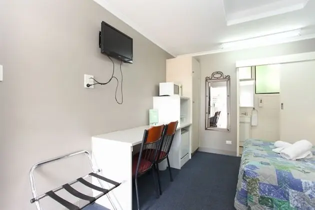 Standard İki Ayrı Yataklı Oda (1 double and 1 single bed)