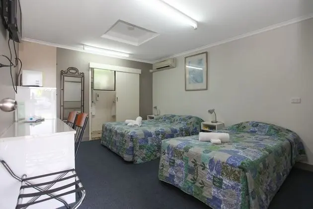 Standard İki Ayrı Yataklı Oda (1 double and 1 single bed)