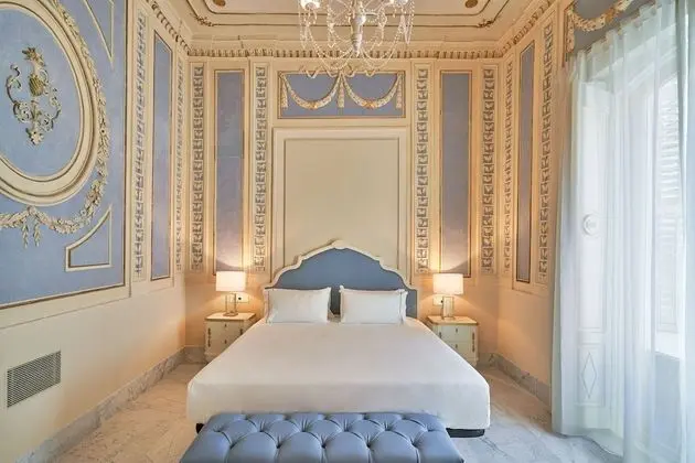 Deluxe Süit, Balkon (Salón Rojo)