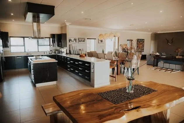 Luxury Villa, 5 Yatak Odası, Göl Manzaralı