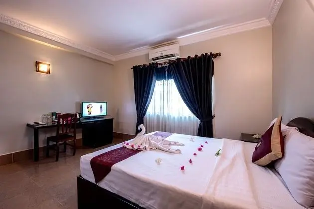 Deluxe Tek Büyük Yataklı Oda (Free Pick Up)