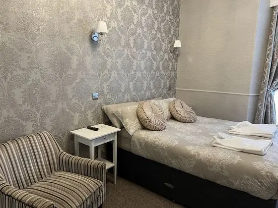 Standard Tek Büyük Yataklı Oda, Banyolu/Duşlu