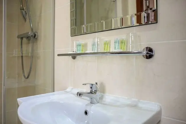 Standard Tek Büyük Yataklı Oda, Ortak Banyo