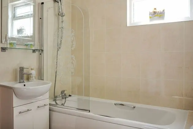 Standard Tek Büyük Yataklı Oda, Ortak Banyo