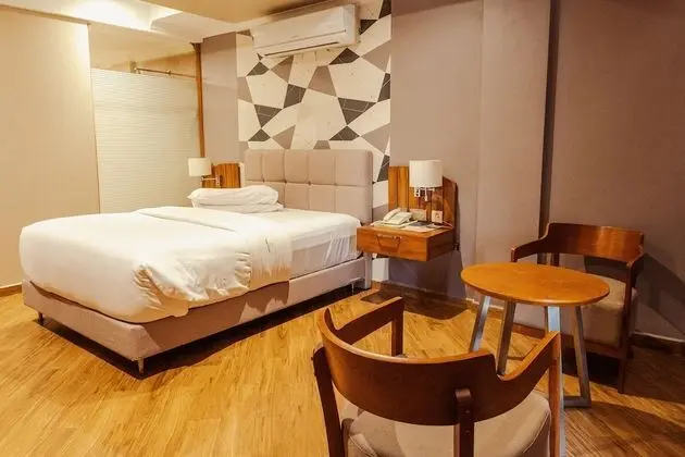 Deluxe Tek Büyük Yataklı Oda