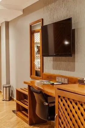 Deluxe Tek Büyük Yataklı Oda