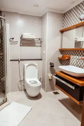 Deluxe Tek Büyük Yataklı Oda