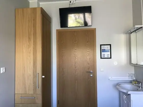 Tek Büyük veya İki Ayrı Yataklı Oda, Ortak Banyo