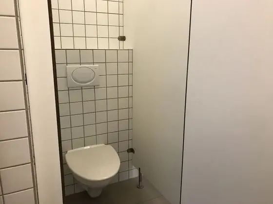 Tek Büyük veya İki Ayrı Yataklı Oda, Ortak Banyo