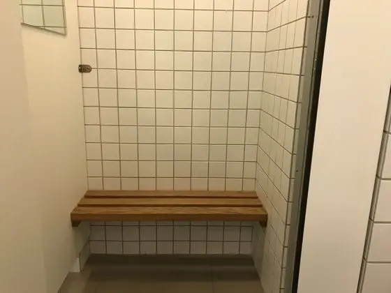 Tek Büyük veya İki Ayrı Yataklı Oda, Ortak Banyo