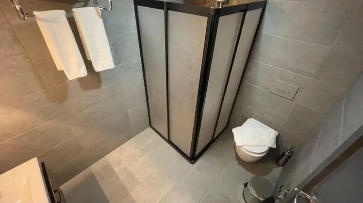 Kara Manzaralı Standard Oda