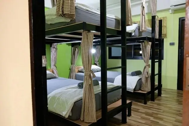 4 Bed Private Room