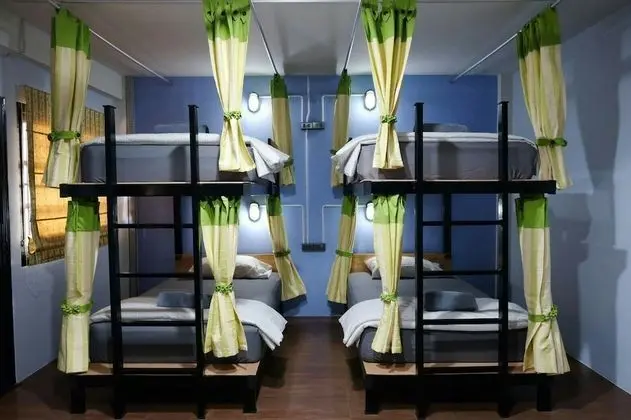4 Bed Private Room