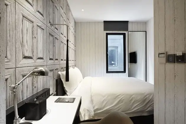 Standard Tek Büyük Yataklı Oda, 1 Çift Kişilik Yatak (Charm Room)