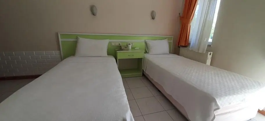 Standart Oda, Bahçe Manzaralı, Balkonlu
