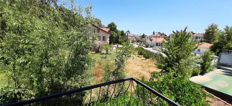 Üç Kişilik Oda, Bahçe Manzaralı, Balkonlu