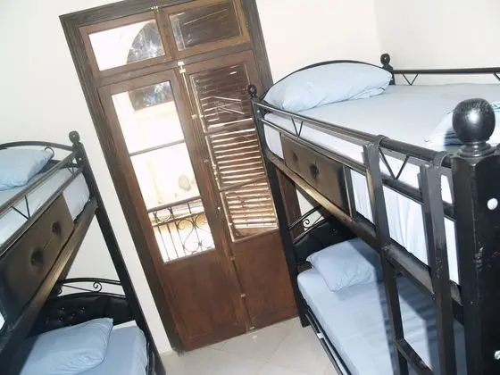 Dört Kişilik Oda, Ortak Banyo