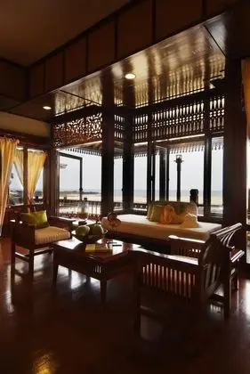 Tek Büyük Yataklı Oda (Anjung)
