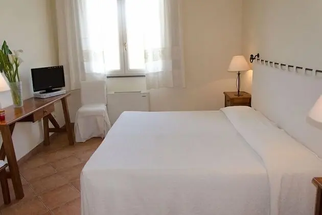 Büyük Yataklı Tek Kişilik Oda