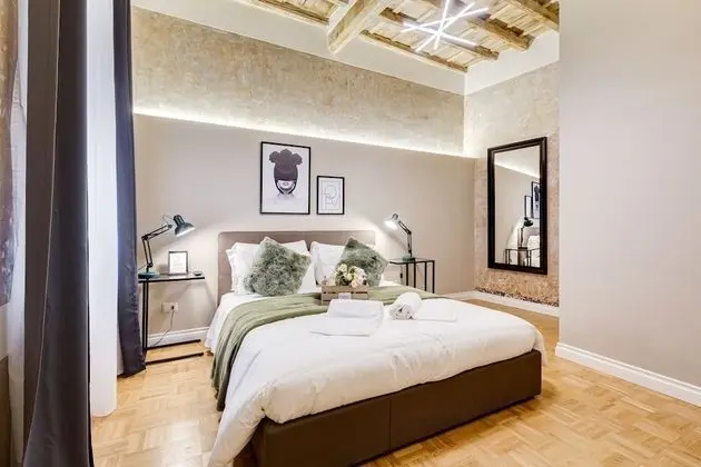 Classic Tek Büyük Yataklı Oda