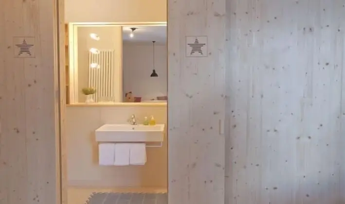 Tek Büyük Yataklı Oda, Balkon