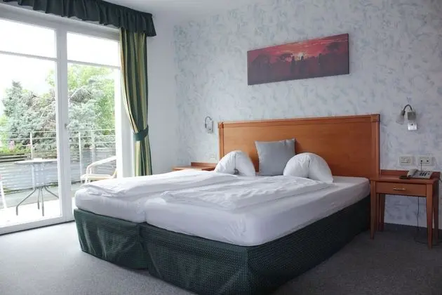 Basic Tek Büyük Yataklı Oda