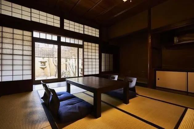 Traditional Ev (Private Vacation Home)