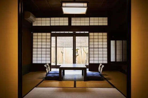 Traditional Ev (Private Vacation Home)