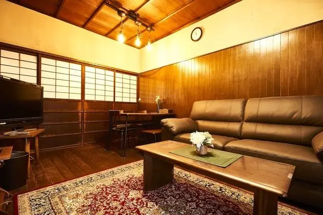 Traditional Ev (Private Vacation Home)