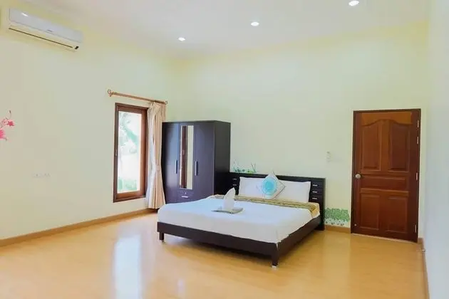 4-Bedroom with Private Pool