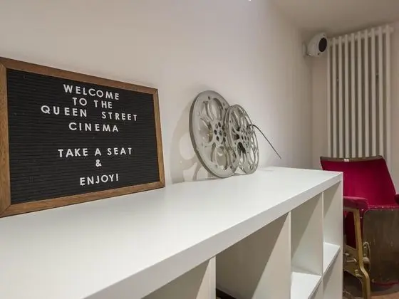 City Ev, Ortak Banyo, Şehir Manzaralı (Queen Street)