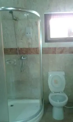 Basic Oda, 1 En Büyük (King) Boy Yatak, Plaj Manzaralı, Denize Sıfır