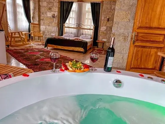 Luxury Suite, Vadi Manzaralı, Jakuzili ve Balkonlu
