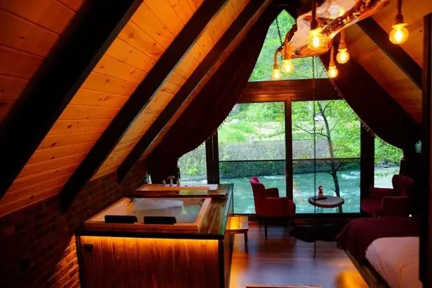 Jakuzili Bungalow , Nehir Manzaralı, Jakuzili