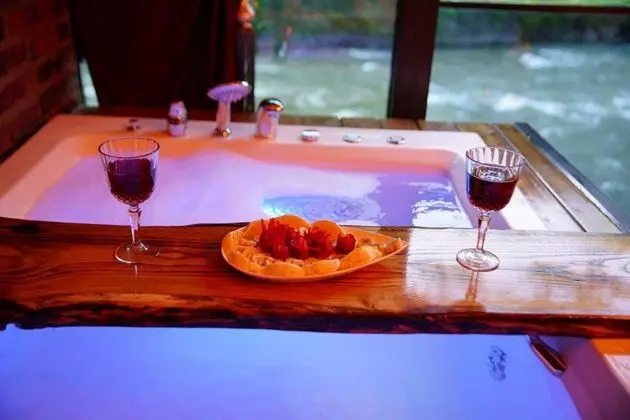 Jakuzili Bungalow , Nehir Manzaralı, Jakuzili