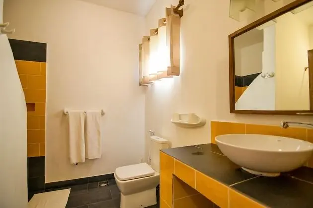 Standard Dört Kişilik Oda, Bahçe Manzaralı