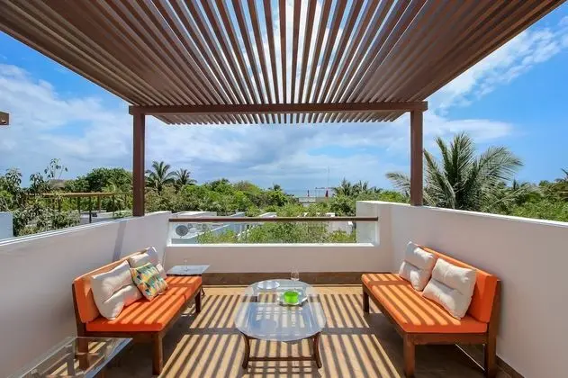 Deluxe Ev (Rooftop Jacuzzi)