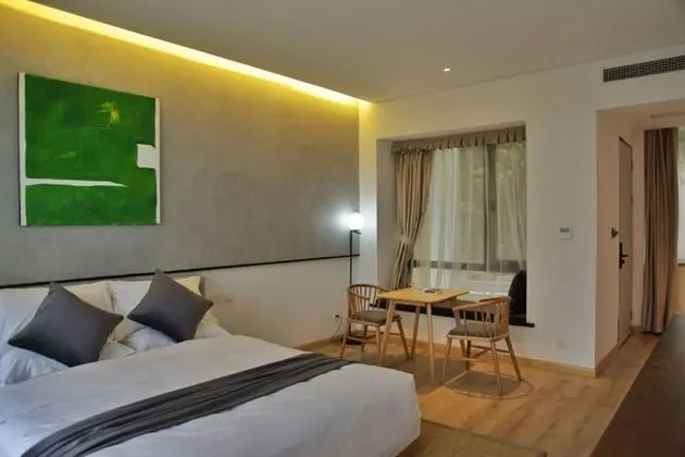 Deluxe Tek Büyük Yataklı Oda