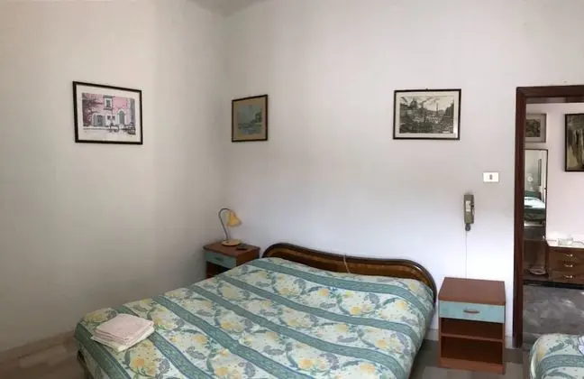 Tek Büyük Yataklı Oda, Balkon