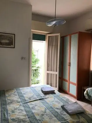 Üç Kişilik Oda, Balkon