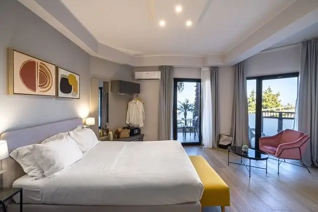 Tek Büyük Yataklı Oda, Kısmi Deniz Manzaralı