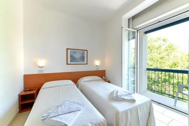 Tek Büyük veya İki Ayrı Yataklı Oda