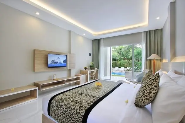 Deluxe Tek Büyük veya İki Ayrı Yataklı Oda, 1 En Büyük (King) Boy Yatak, Havuz Manzaralı