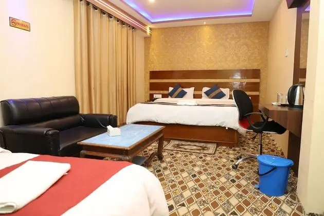 Deluxe Tek Büyük Yataklı Oda
