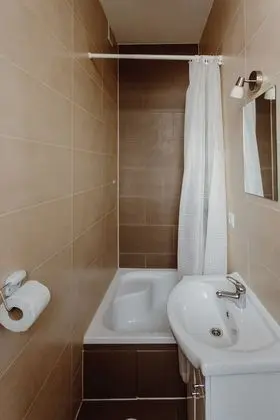 Standard Tek Büyük veya İki Ayrı Yataklı Oda, Özel Banyo