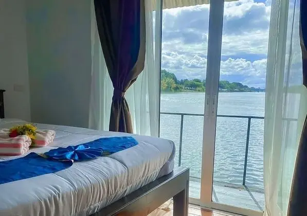 Superior Oda, Nehir Manzaralı (Superior River View Double Room)