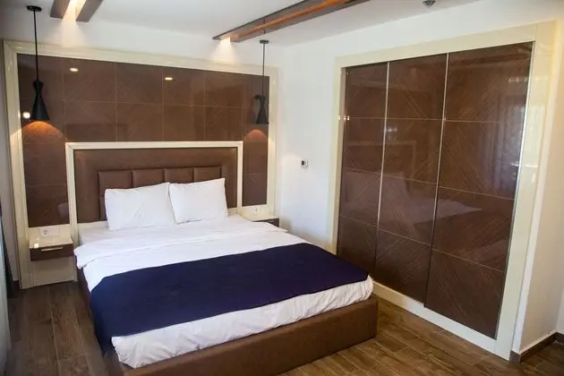1+1 Family Suite